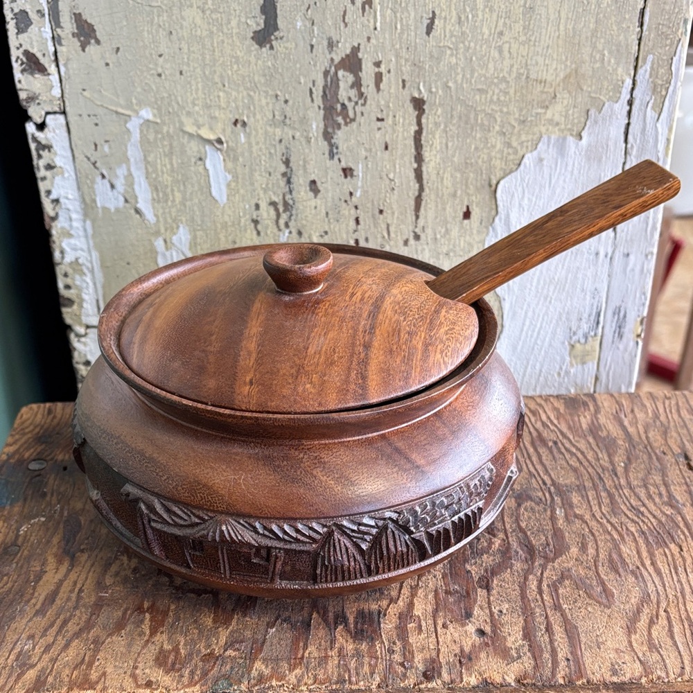 Vintage Philippine Imports hand carved genuine monkey pod bowl and spoon
